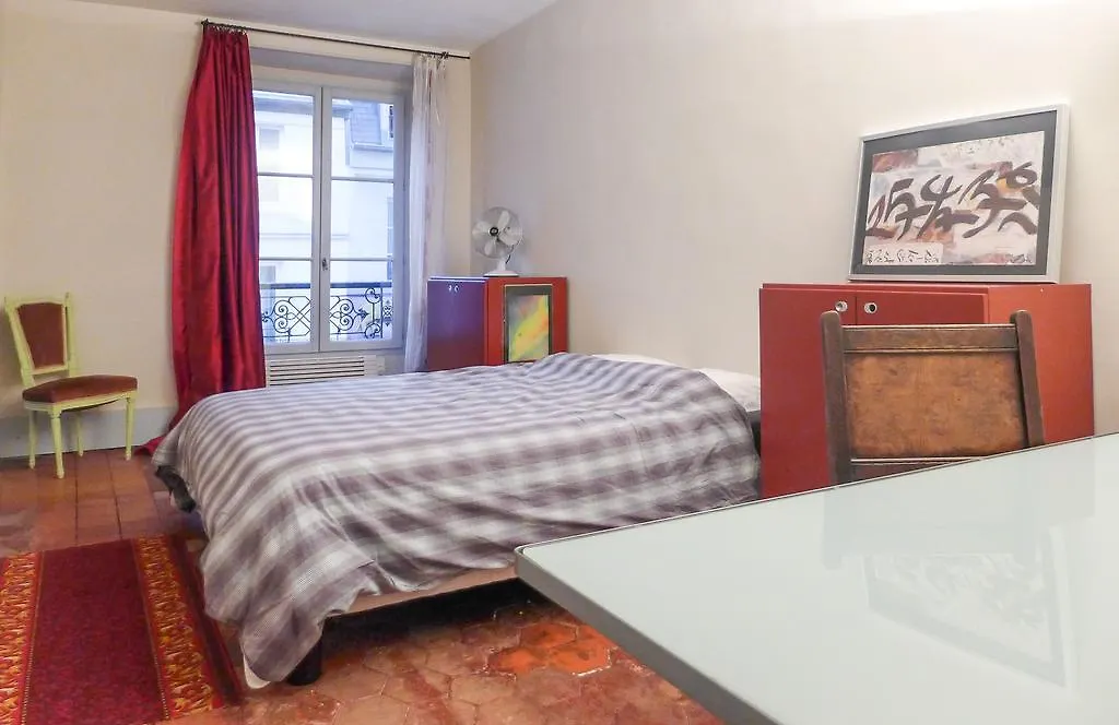 Contrescarpe Square - 2 Bedrooms In Latin Quarter Paris